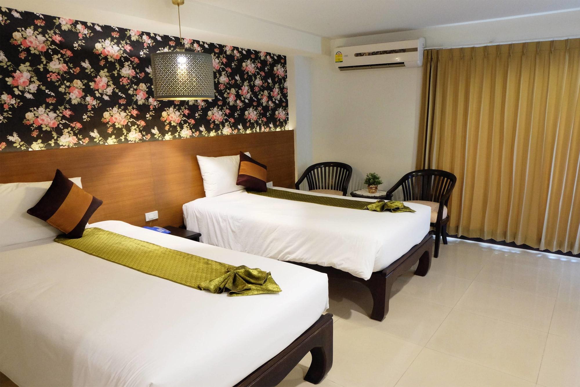 Grand Hill Resort And Spa Nakhon Sawan Esterno foto