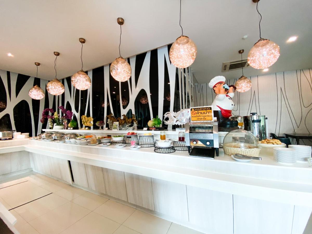 Grand Hill Resort And Spa Nakhon Sawan Esterno foto