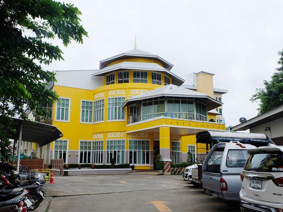 Grand Hill Resort And Spa Nakhon Sawan Esterno foto