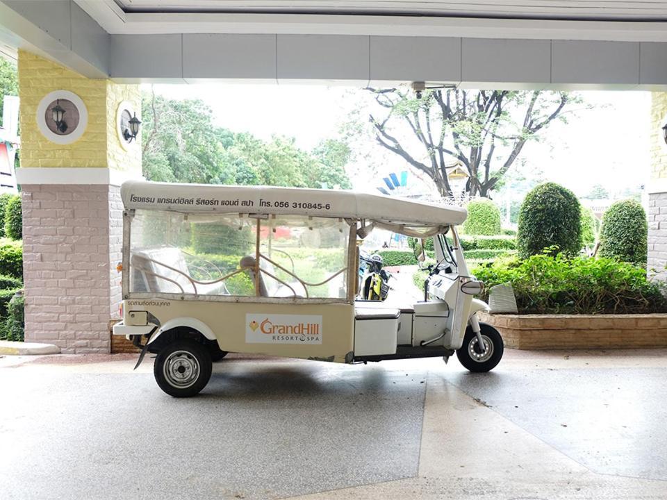 Grand Hill Resort And Spa Nakhon Sawan Esterno foto
